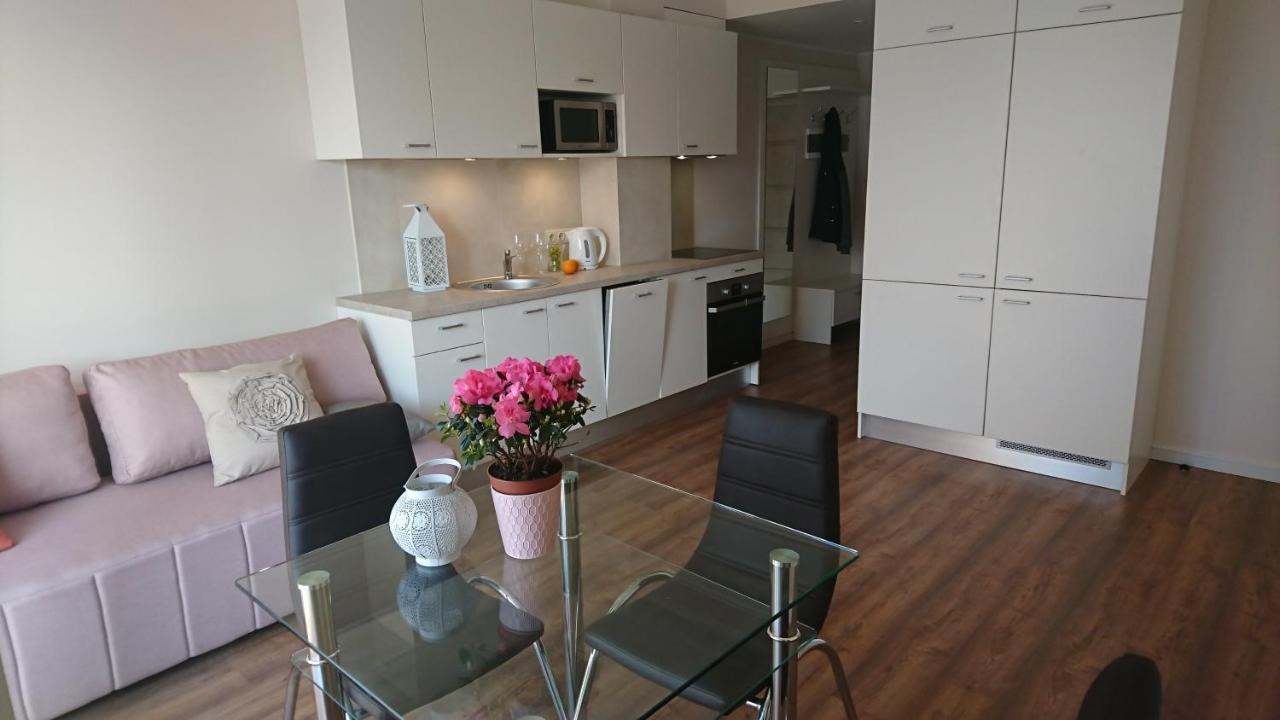 Villa Florance Apartments With Terraces & Parking Ventspils Exterior foto